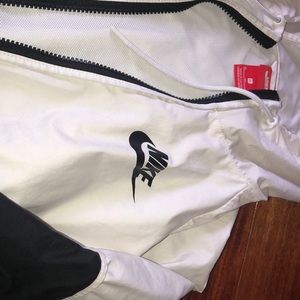 Nike windbreaker